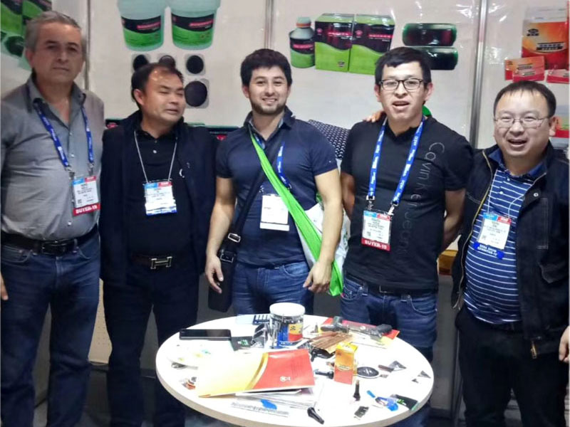 公司国外产品展览